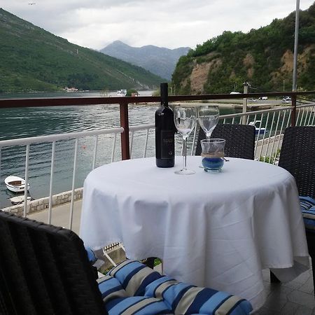 Apartmani Ivana Tivat Exteriér fotografie
