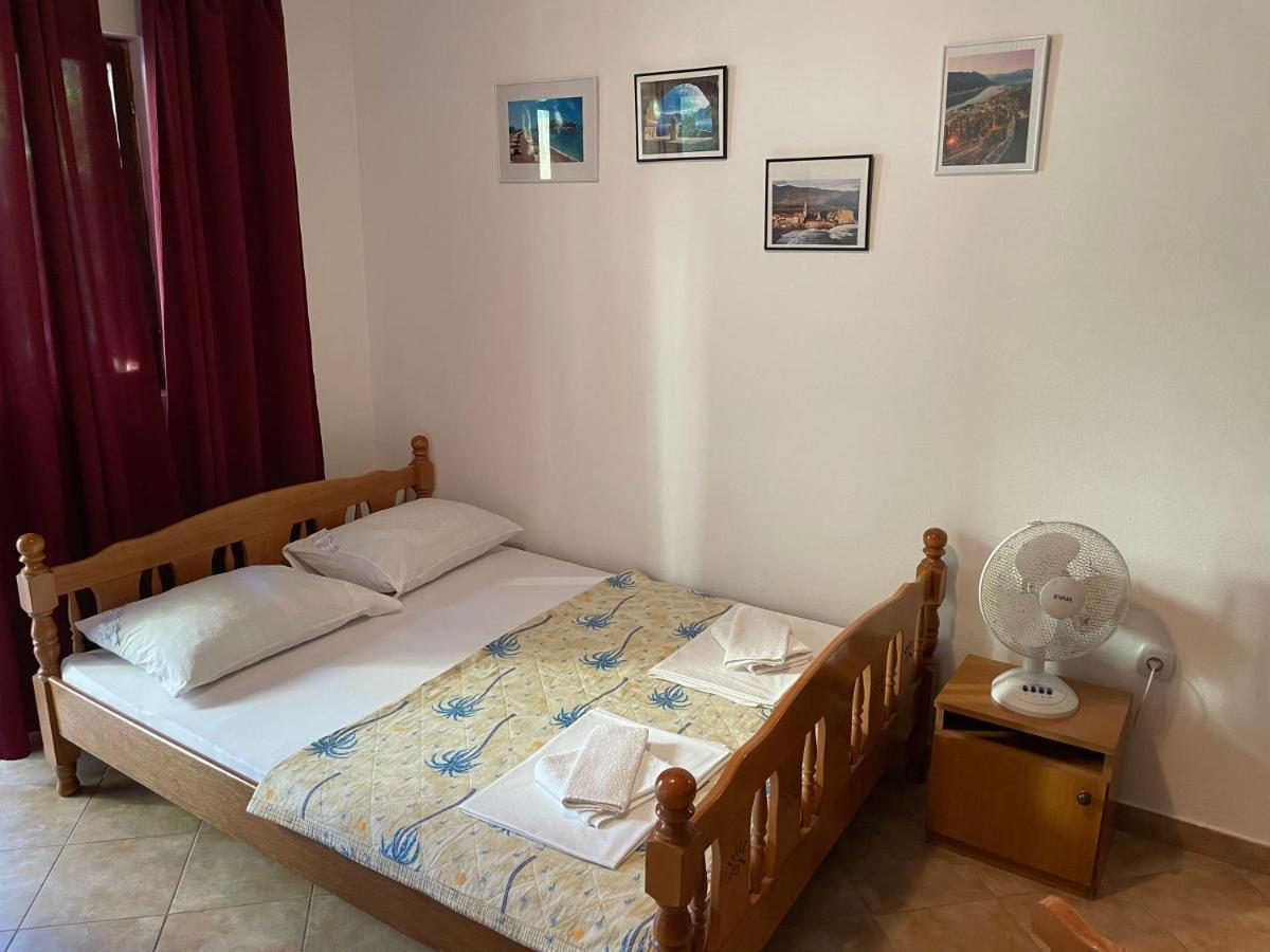 Apartmani Ivana Tivat Exteriér fotografie