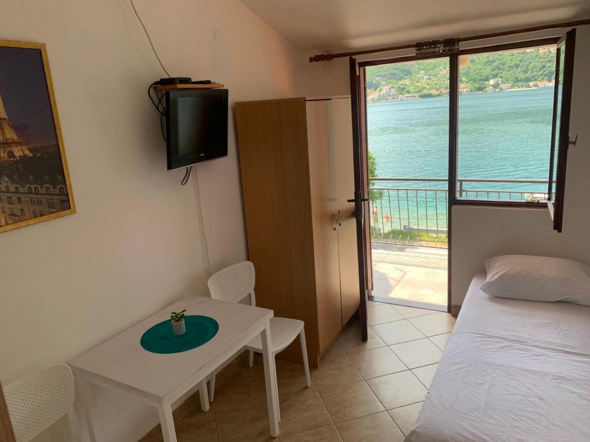 Apartmani Ivana Tivat Exteriér fotografie