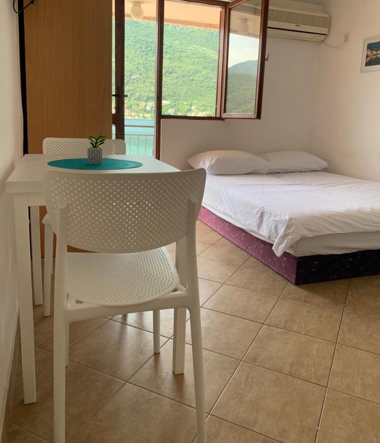 Apartmani Ivana Tivat Exteriér fotografie