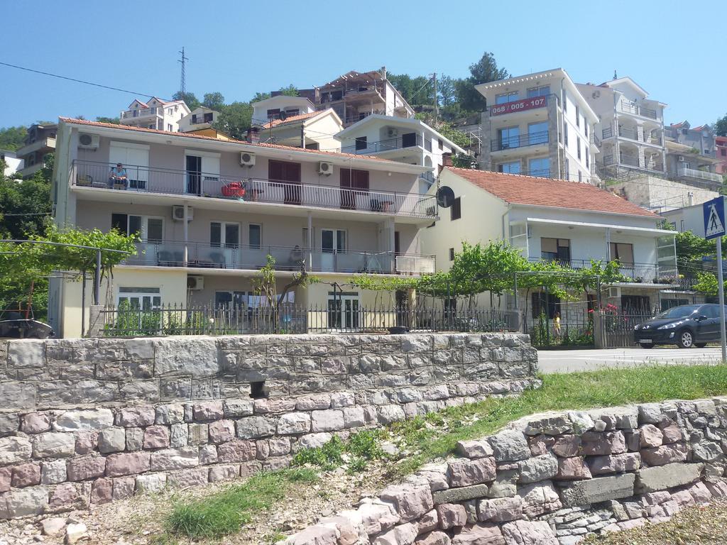 Apartmani Ivana Tivat Exteriér fotografie